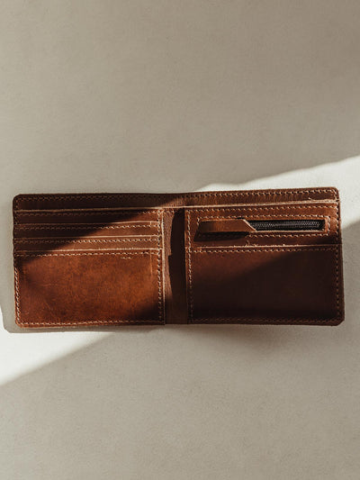 Bifold dark leather wallet with zipper