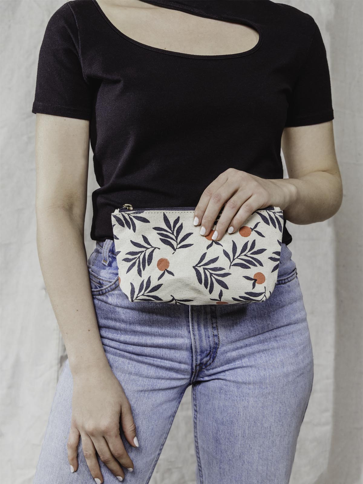 Model holding waterproof berry patterned pouch