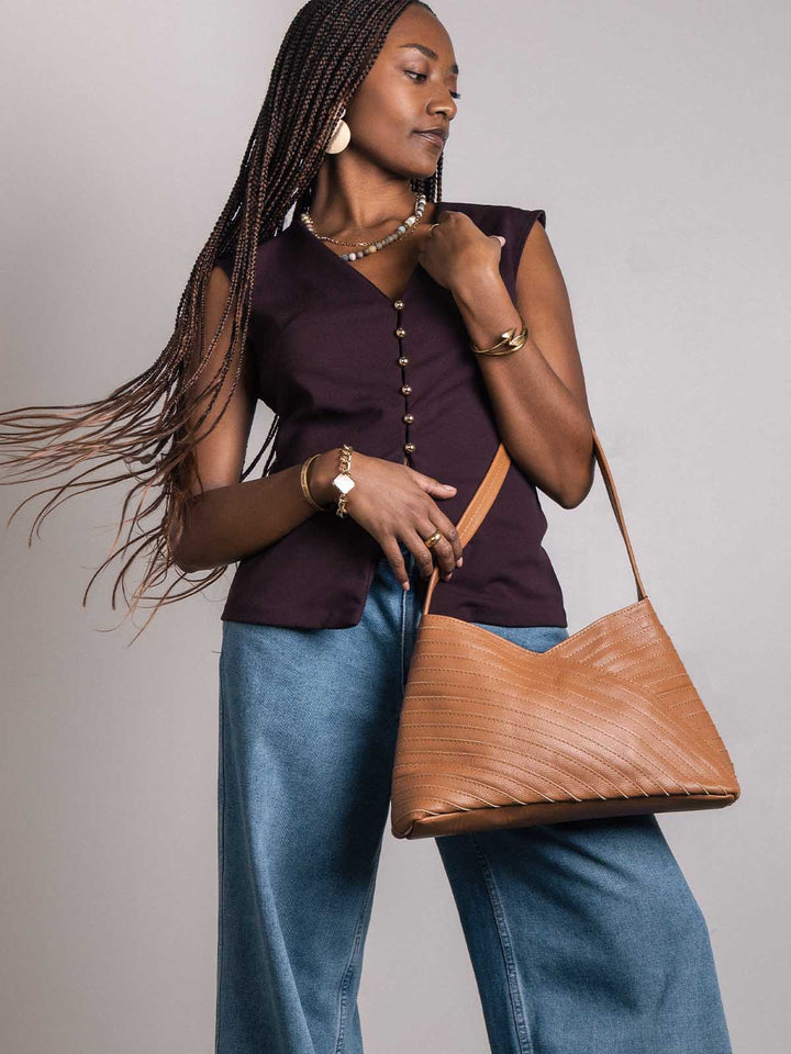 yonfa レザー ショルダーバッグ Crisscross Leather Handbag | Joffa Marketplace